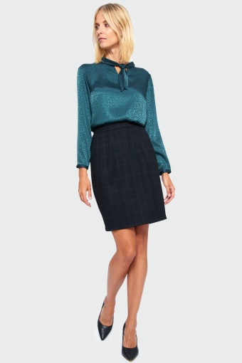 Bluzka z ozdobnym dekoltem