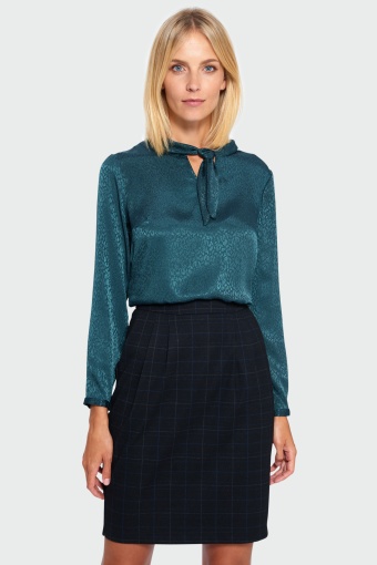 Bluzka z ozdobnym dekoltem