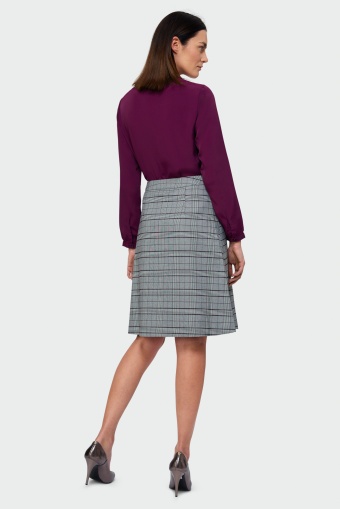 Fioletowa bluzka z błyszczącą lamówką