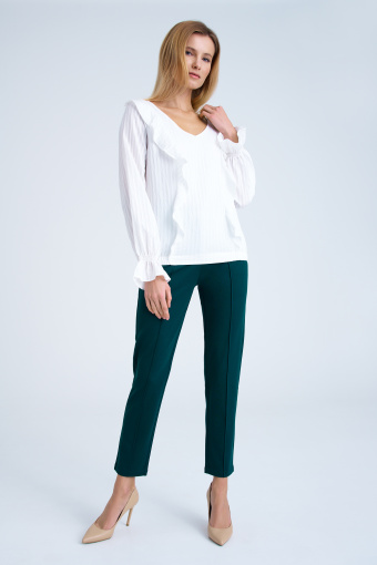 Elegancka, biała bluzka z falbanami