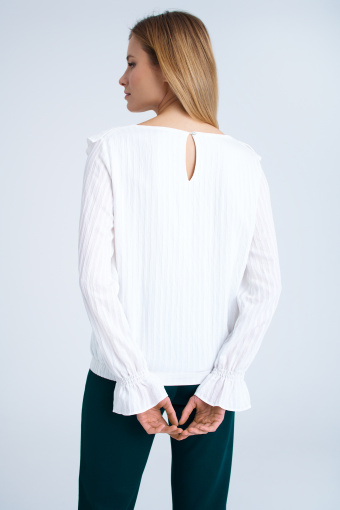 Elegancka, biała bluzka z falbanami