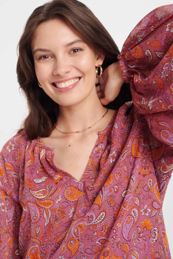 Luźna bluzka z marszczeniami