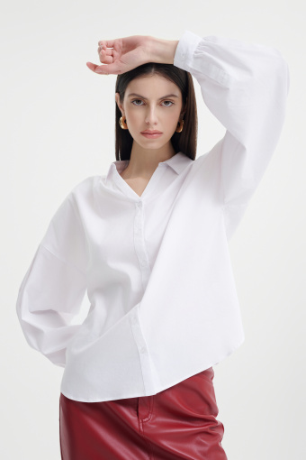 Biała koszula z bufiastymi rękawami 