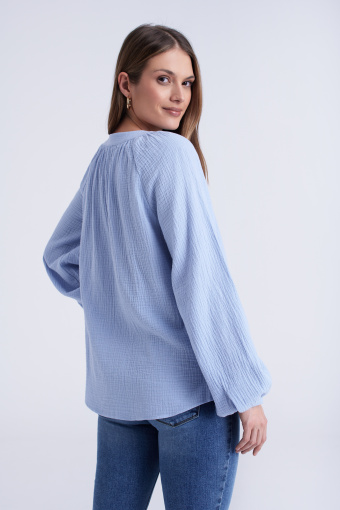 Błękitna bawełniana bluzka