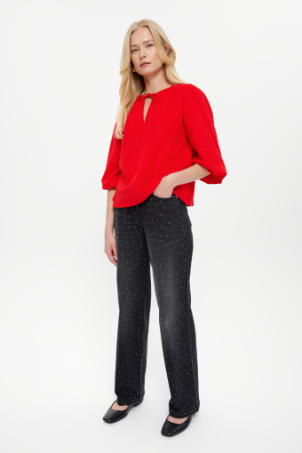 Efektowna czerwona bluzka z rękawem 3/4  Efektowna czerwona bluzka z rękawem 3/4