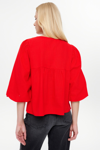 Efektowna czerwona bluzka z rękawem 3/4  Efektowna czerwona bluzka z rękawem 3/4