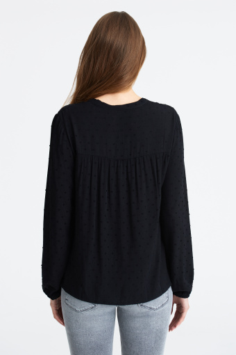 Stylowa, czarna bluzka z ozdobnymi haftami