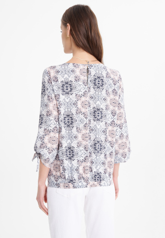 Luźna bluzka z nadrukiem