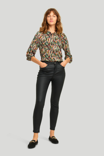 Luźna bluzka z kolorowym nadrukiem, rękaw 3/4