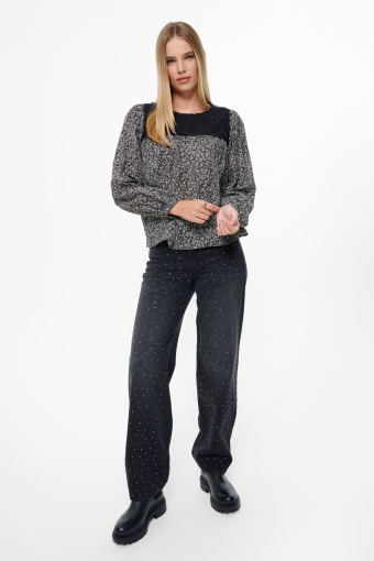 Efektowna czarna bluzka z nadrukiem Efektowna czarna bluzka z nadrukiem