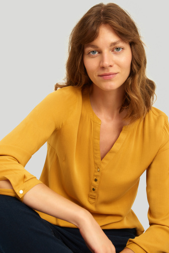 Wiskozowa bluzka w żółtym kolorze, długie rękawy