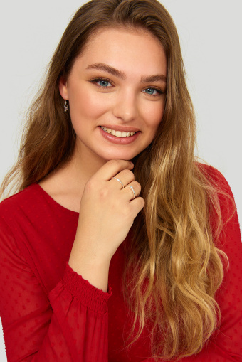 Elegancka, szyfonowa bluzka w czerwonym kolorze Elegancka, szyfonowa bluzka w czerwonym kolorze