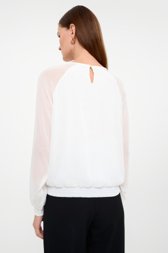 Elegancka biała bluzka z szyfonowym rękawem