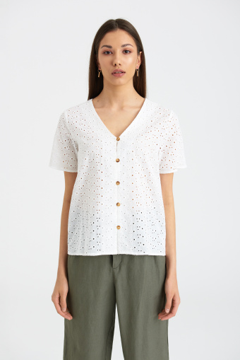 Bawełniana, haftowana bluzka w białym kolorze