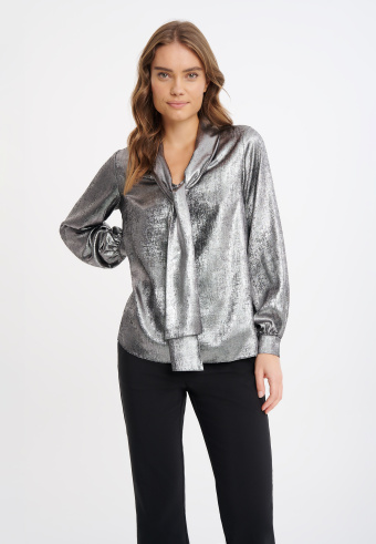 Bluzka z błyszczącego materiału