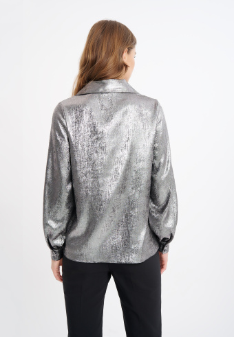 Bluzka z błyszczącego materiału