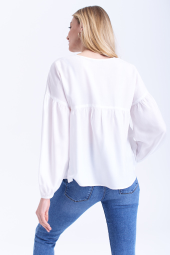 Biała bluzka z kolorowym haftem Biała bluzka z kolorowym haftem