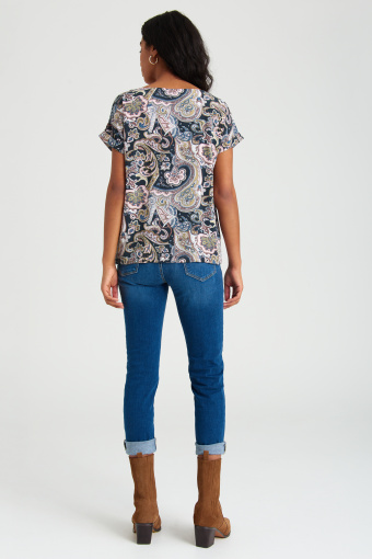 Bluzka z wiązaniem u dołu i nadrukiem typu paisley