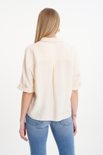Bluzka w kremowym kolorze