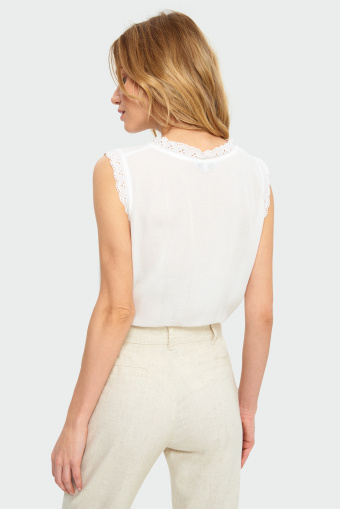 Wiskozowa bluzka w z koronką