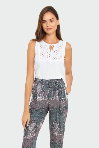 Wiskozowa bluzka bez rękawów z ozdobną wstawką przy dekolcie