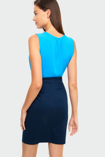 Wiskozowa bluzka bez rękawów z ozdobną wstawką przy dekolcie