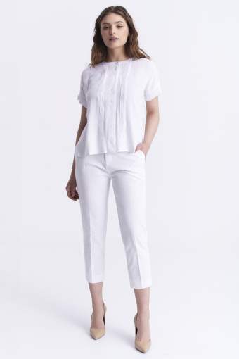 Biała bluzka z haftem