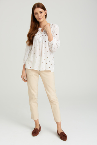 Kobieca bluzka z dodatkiem wiskozy, biała w groszki