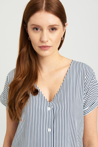 Bluzka z dekoracyjnym wiązaniem, nadruk w paski