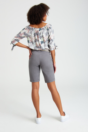 Biała bluzka z wiskozy, nadruk w kwiaty