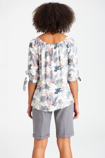 Biała bluzka z wiskozy, nadruk w kwiaty