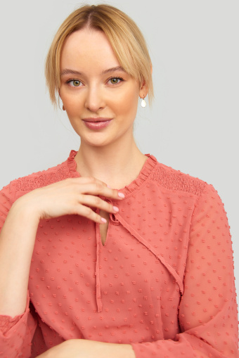 Elegancka, różowa bluzka z riuszką Elegancka, różowa bluzka z riuszką