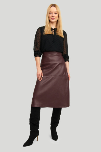 Czarna bluzka z dekoracyjną riuszką