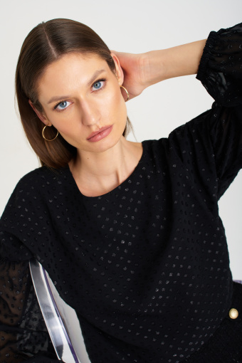 Elegancka, czarna bluzka z balonowym rękawem