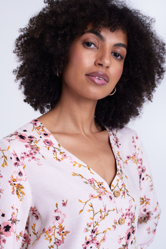 Bluzka w kwiaty w prowansalskim stylu