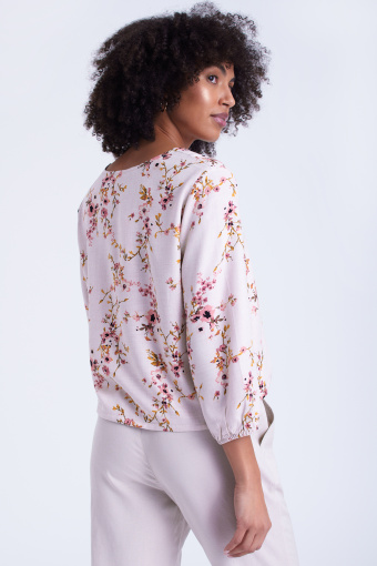 Bluzka w kwiaty w prowansalskim stylu