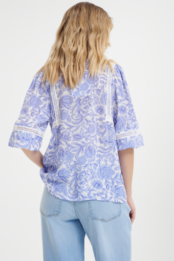 Elegancka bluzka z ażurowym haftem 