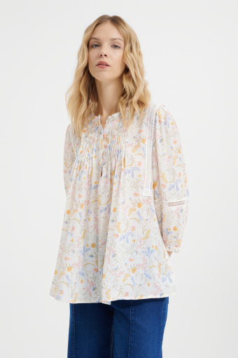 Romantyczna bluzka w drobne kwiaty 