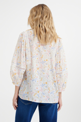 Romantyczna bluzka w drobne kwiaty 
