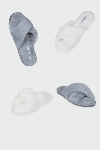 Ciepłe kapcie w jasnoszarym kolorze