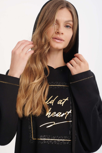 Czarna bluza z kapturem Czarna bluza z kapturem