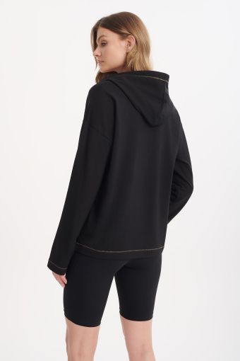 Czarna bluza z kapturem Czarna bluza z kapturem