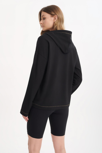 Czarna bluza z kapturem Czarna bluza z kapturem