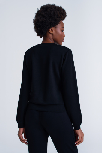 Czarna bluza z marszczeniem z przodu Czarna bluza z marszczeniem z przodu