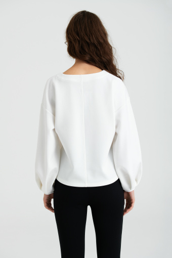 Biała bluza z balonowym rękawem