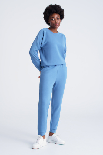 Niebieska bluza z tkaninowymi wstawkami Niebieska bluza z tkaninowymi wstawkami