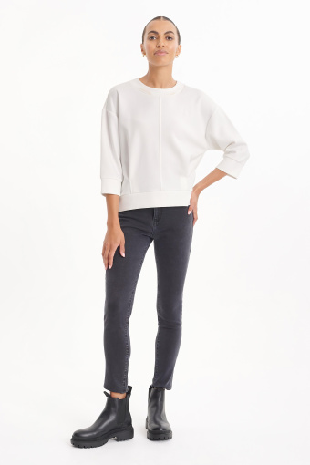 Bluza oversize w kolorze złamanej bieli