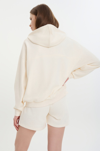 Kremowa bluza na zamek