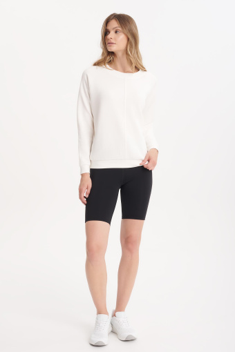 Klasyczna, kremowa bluza