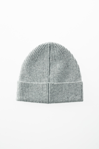 Szara czapka beanie